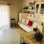 公寓 Le Rose Di 80 Mt 波尔图塔韦尔纳