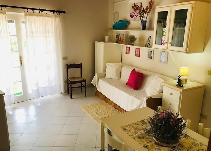 Apartment Le Rose Di 80 Mt Porto Taverna